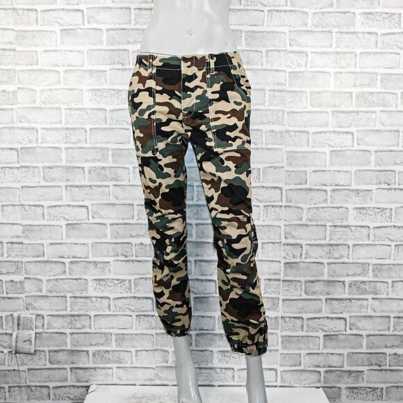 NILI LOTAN Women's French Military Crop Pants in Camo print fits sz 30w - Picture 1 of 12
